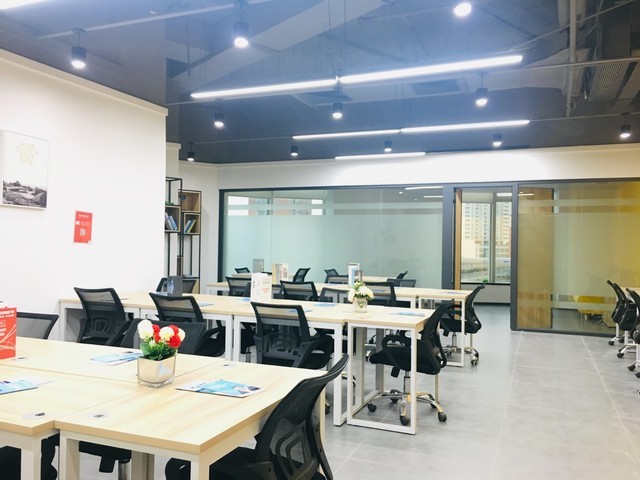 苏州大尺寸带滑轮舞蹈镜